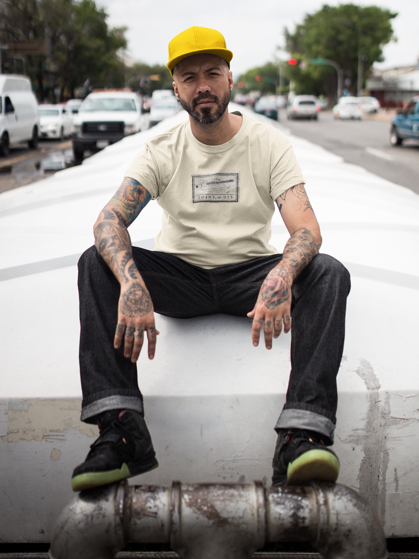 Joint or Die - Unissex T-Shirt